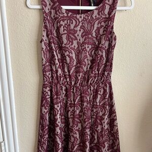 Elegant Lace Sleeveless Dress - Burgundy